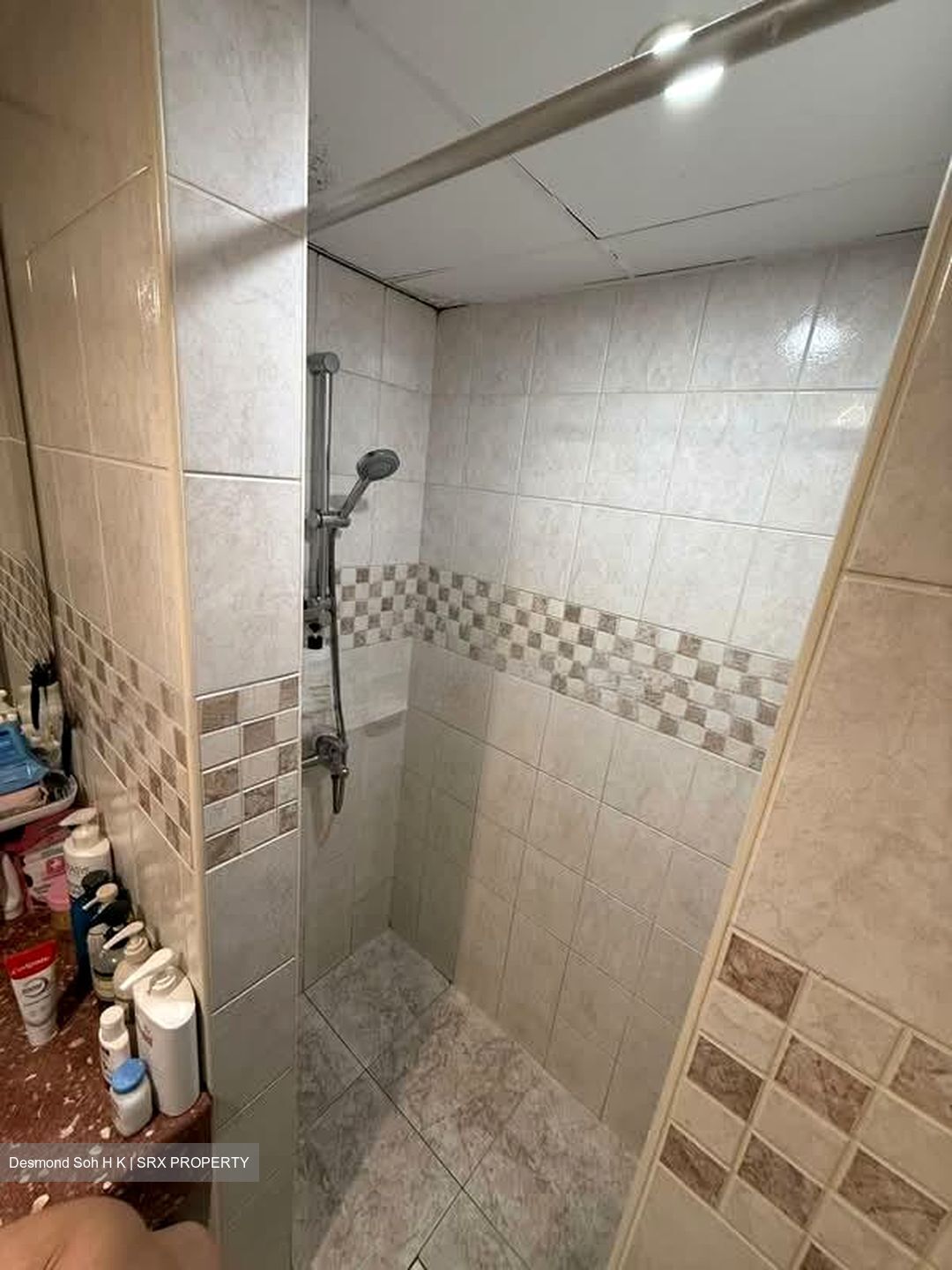 UE Square (D9), Apartment #558817481